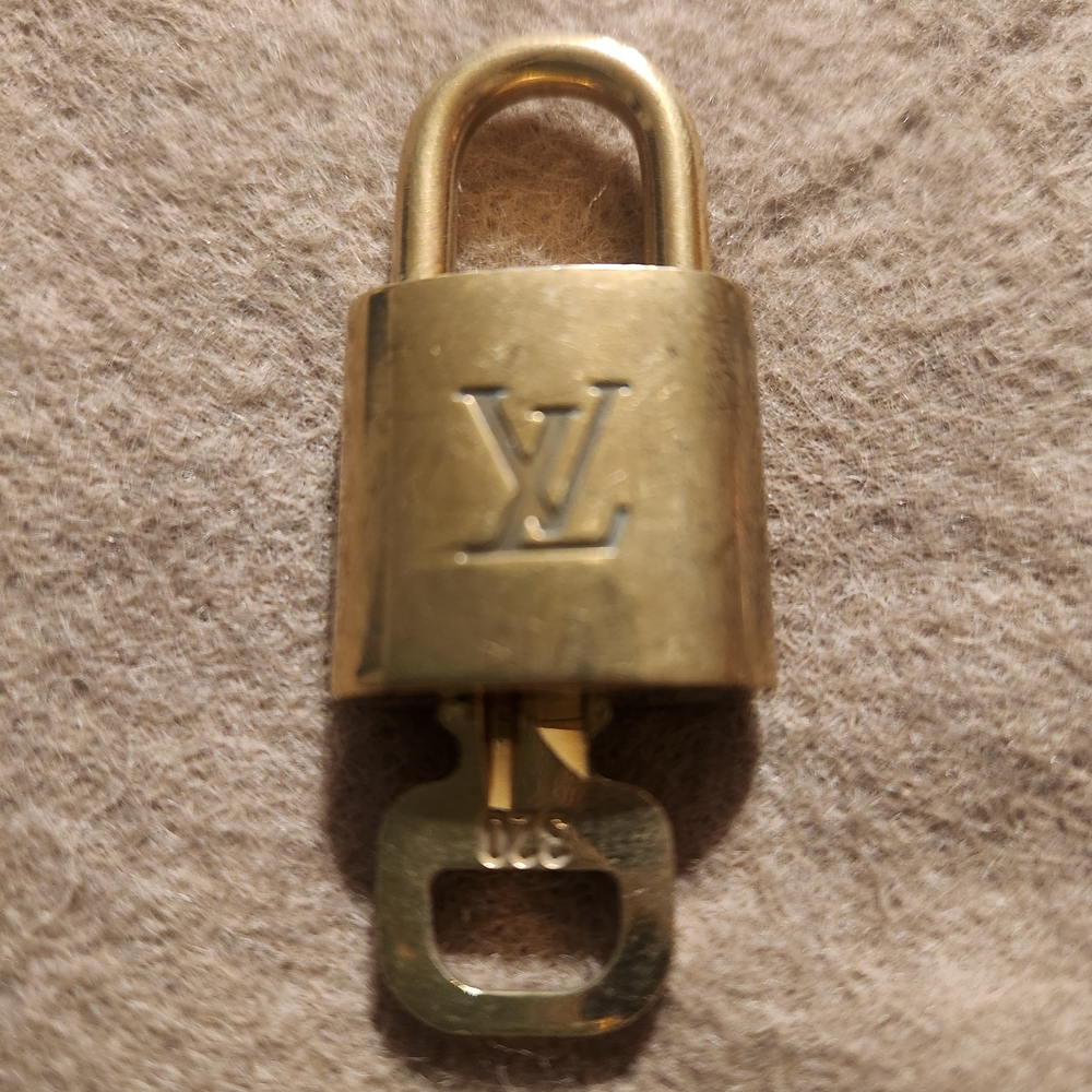 Louis Vuitton Luxurious Gold Lock